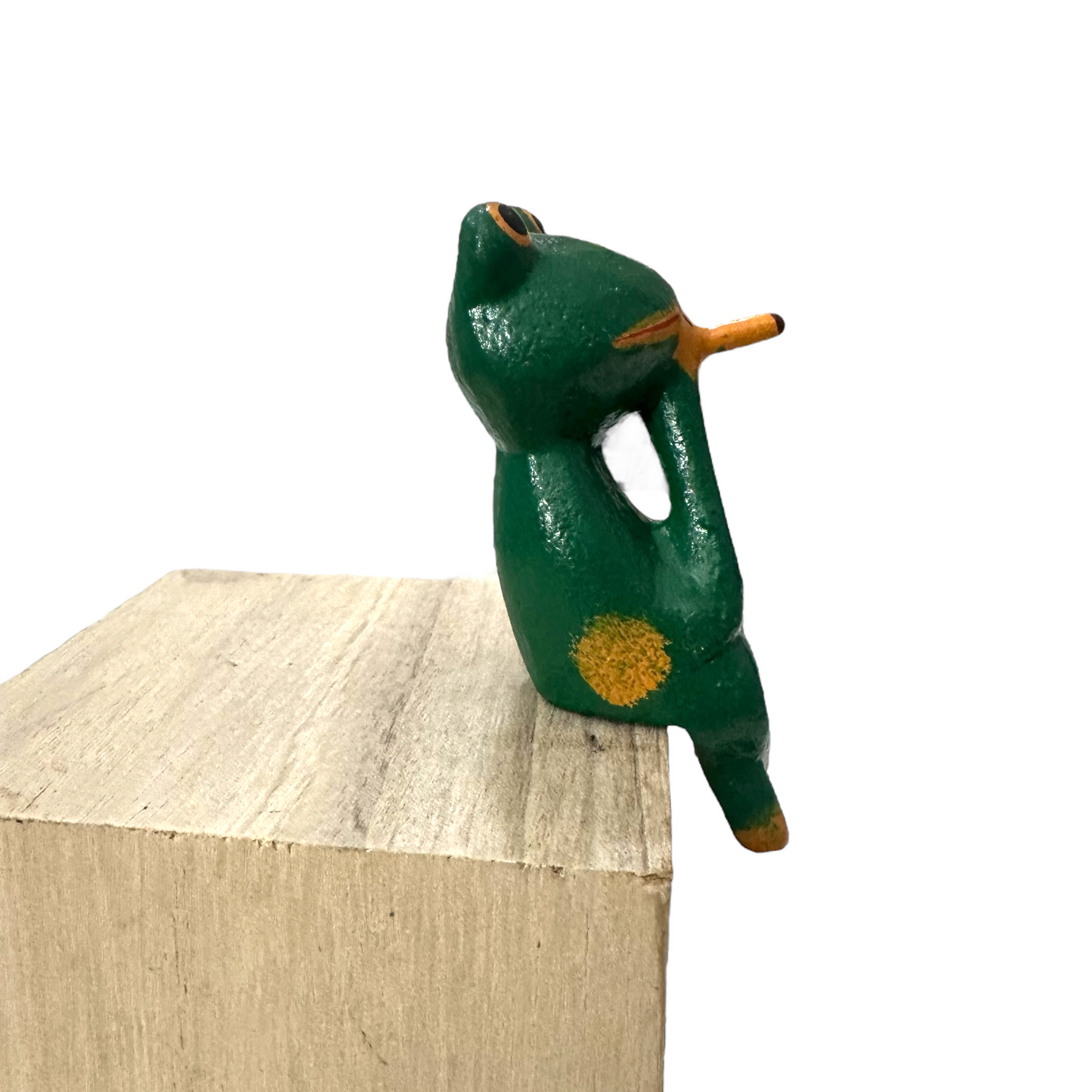 Shelf Sitting Wooden Frog Figurine Decoration