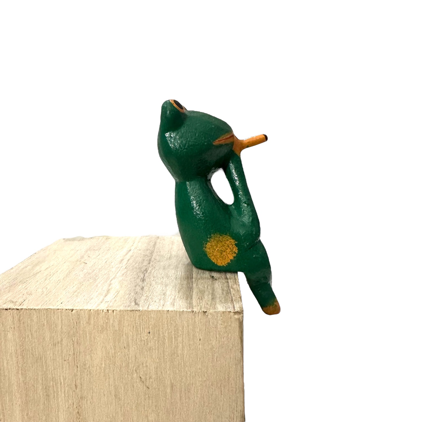 Shelf Sitting Wooden Frog Figurine Decoration