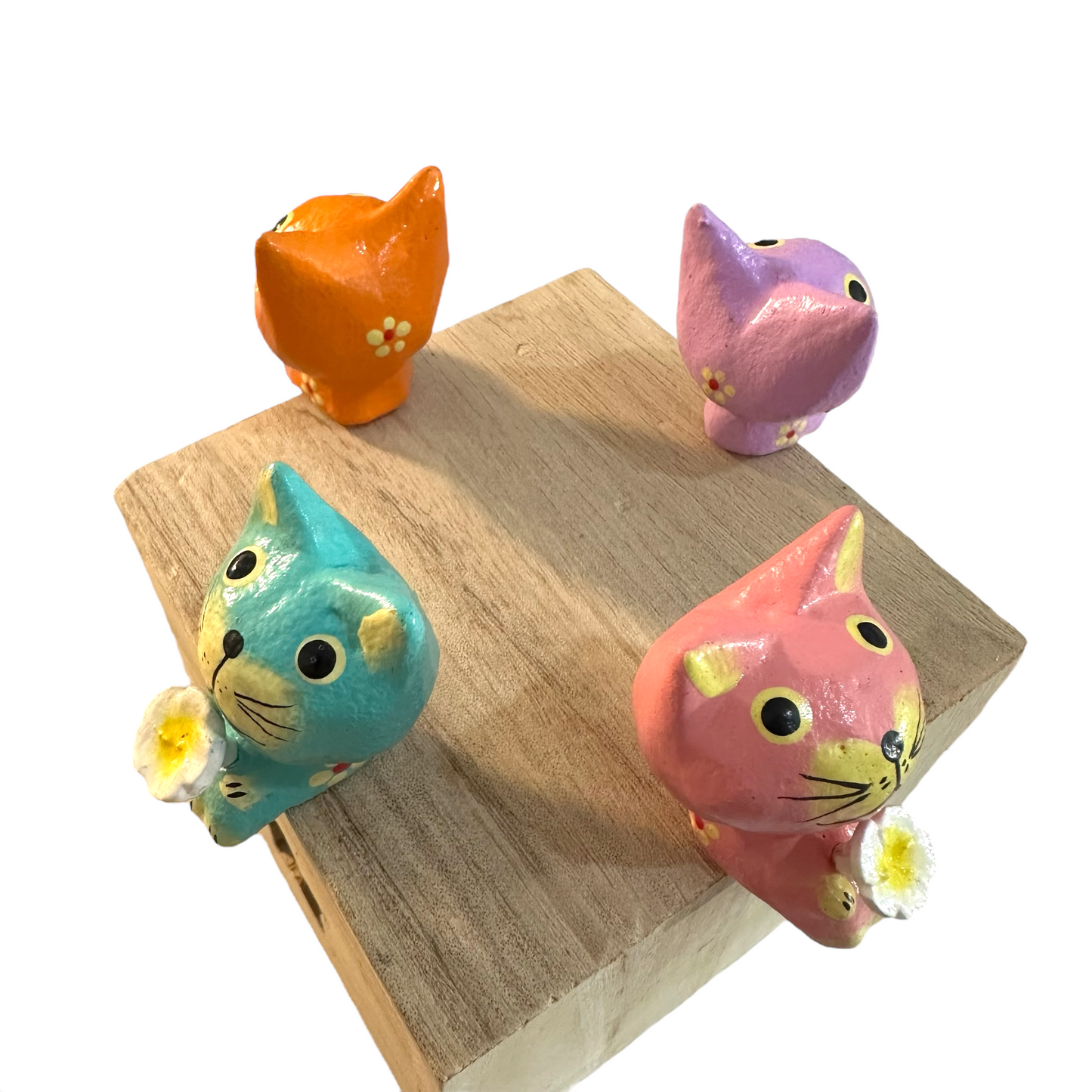 Shelf Sitting Wooden Cats Figurine Decoration (Set of 4)