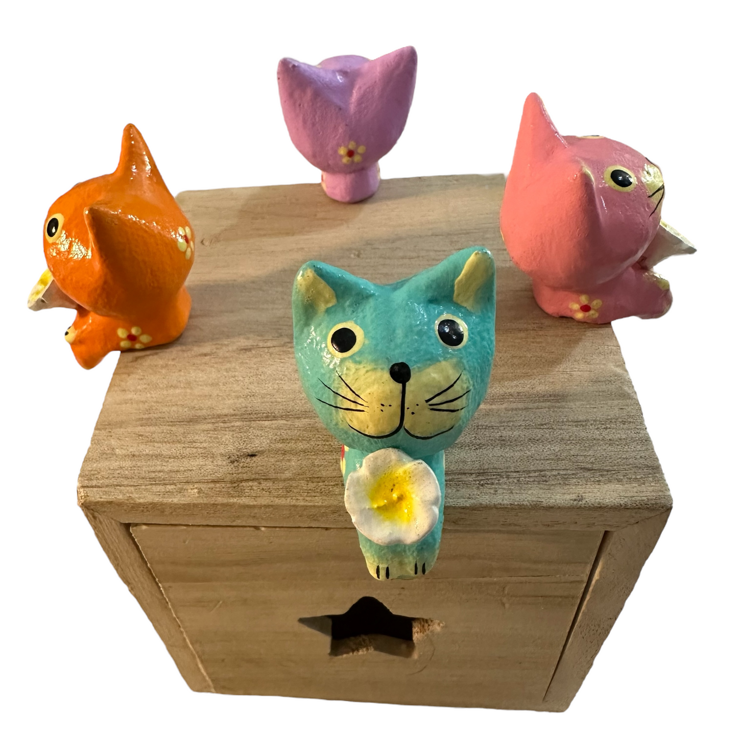 Shelf Sitting Wooden Cats Figurine Decoration (Set of 4)