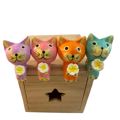 Shelf Sitting Wooden Cats Figurine Decoration (Set of 4)