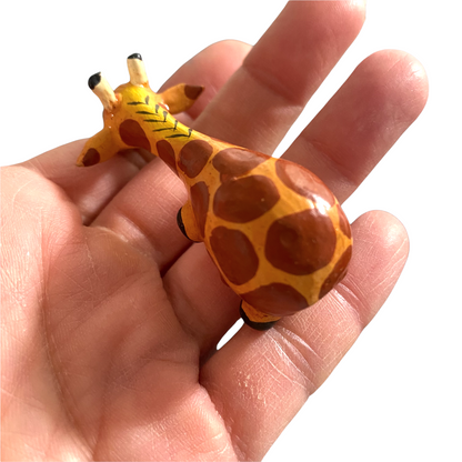 Wooden Minimal Giraffe Shelf Figurine Decoration