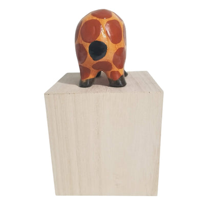 Giraffe Shelf Sitter